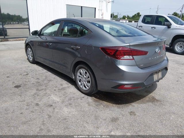 2019 HYUNDAI ELANTRA SE 3