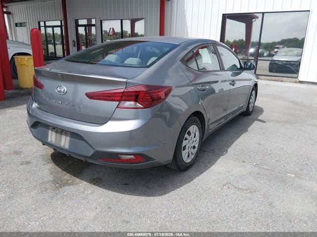 2019 HYUNDAI ELANTRA SE 4