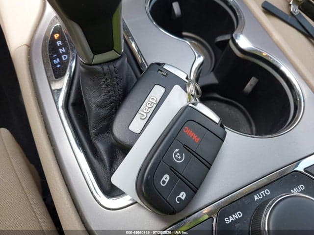 2020 JEEP GRAND CHEROKEE LAREDO E 4X4 11
