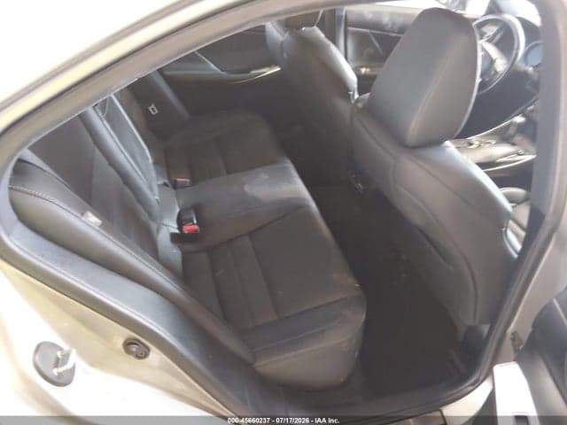 2017 LEXUS IS 350 8