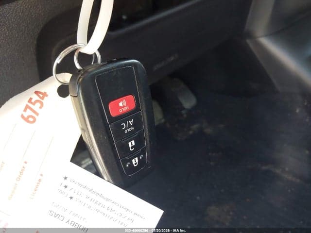 2021 TOYOTA PRIUS PRIME LE 11