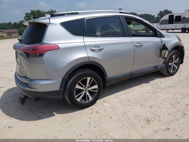2017 TOYOTA RAV4 XLE 4