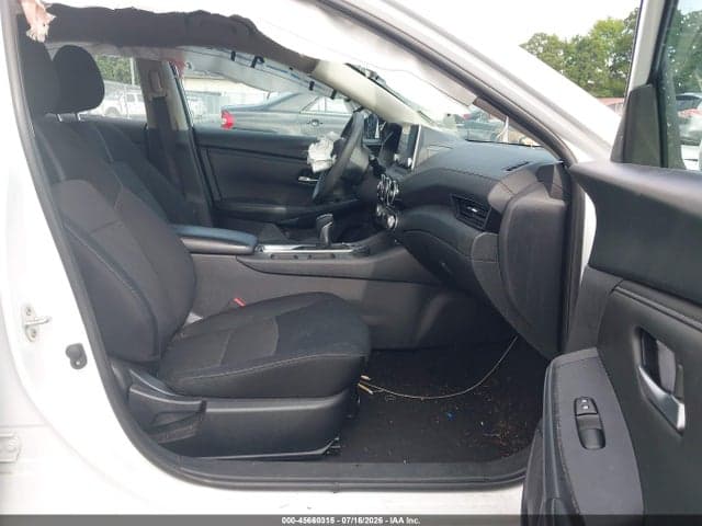 2024 NISSAN SENTRA SV XTRONIC CVT 5