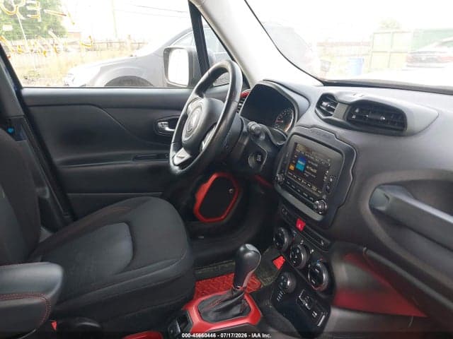 2017 JEEP RENEGADE TRAILHAWK 5