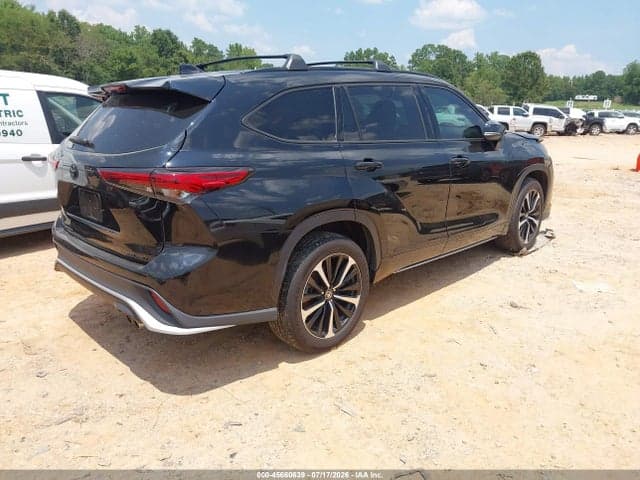 2021 TOYOTA HIGHLANDER XSE 4