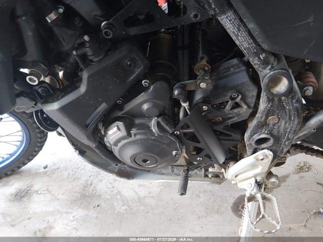 2025 YAMAHA XTZ690 9