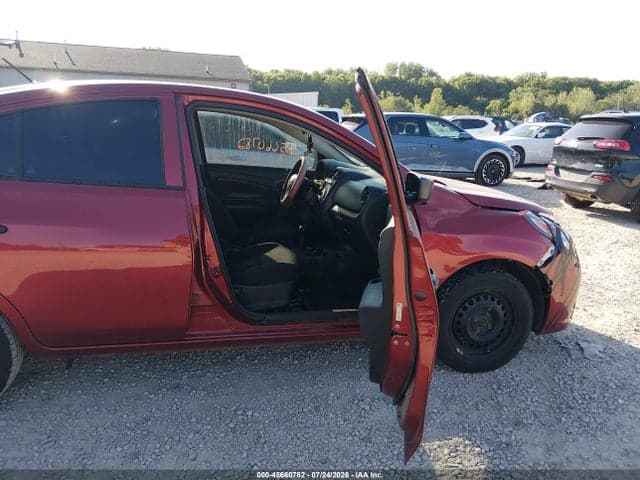 2017 NISSAN VERSA 1.6 S+ 5