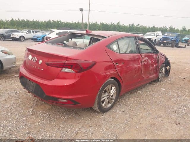2020 HYUNDAI ELANTRA SEL 4
