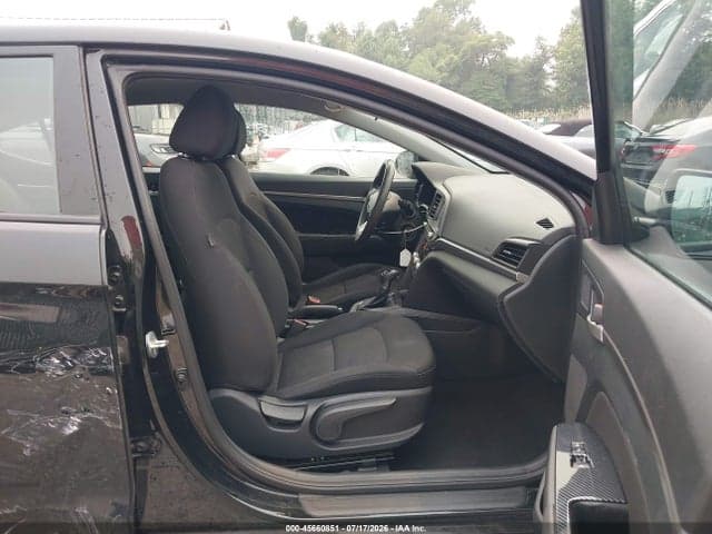 2020 HYUNDAI ELANTRA SEL 5