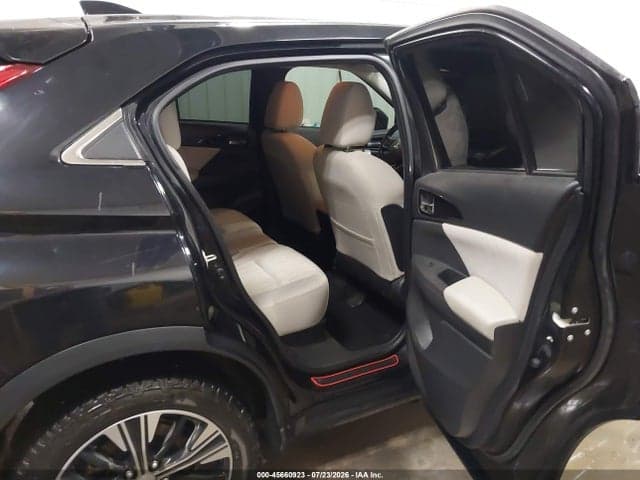 2019 MITSUBISHI ECLIPSE CROSS SE 8