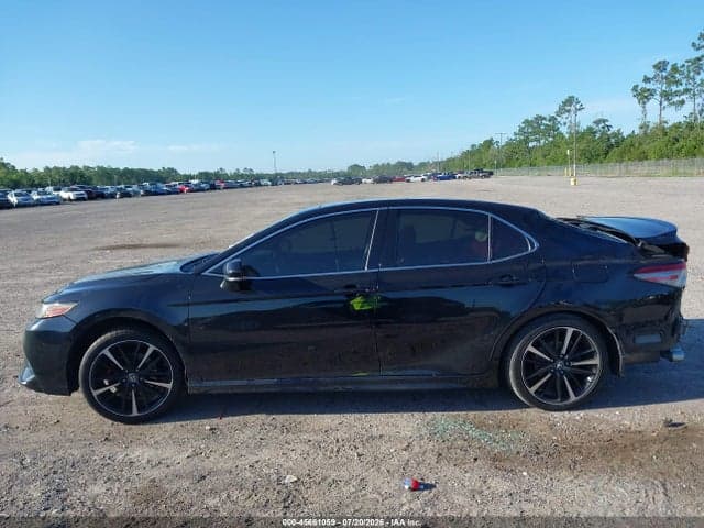 2018 TOYOTA CAMRY XSE 14