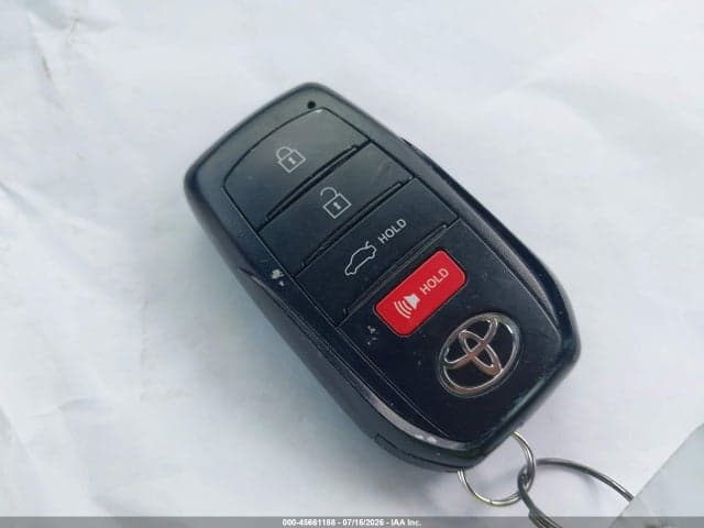 2026 TOYOTA CAMRY SE 11