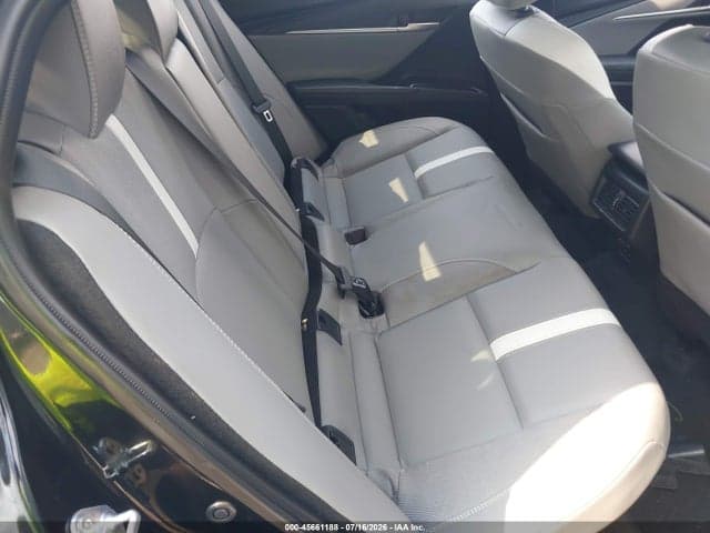 2026 TOYOTA CAMRY SE 8