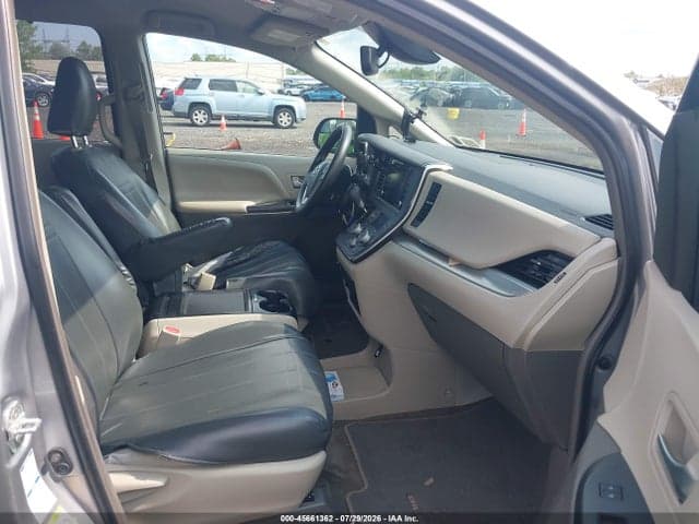 2018 TOYOTA SIENNA LE 7 PASSENGER 5