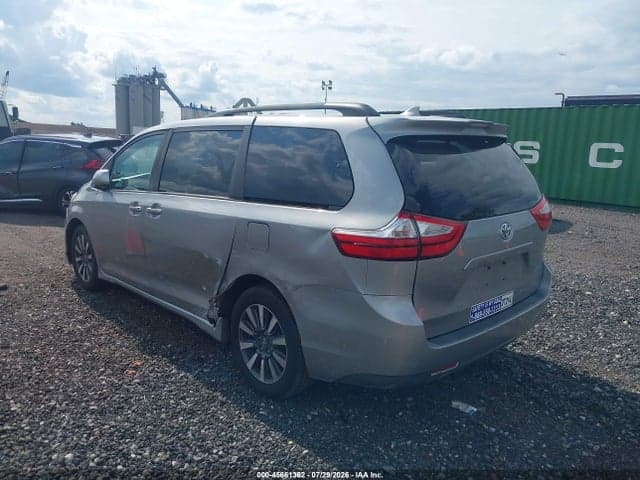 2018 TOYOTA SIENNA LE 7 PASSENGER 6