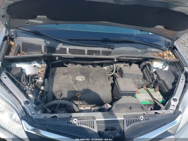 2018 TOYOTA SIENNA LE 7 PASSENGER 10