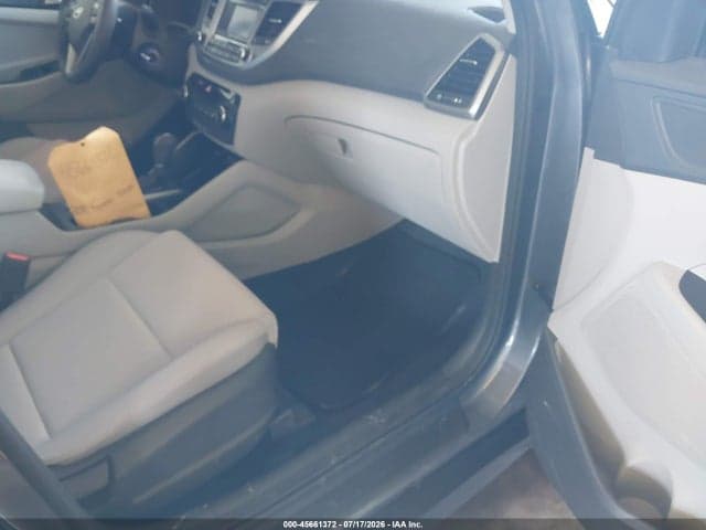 2018 HYUNDAI TUCSON SE 5