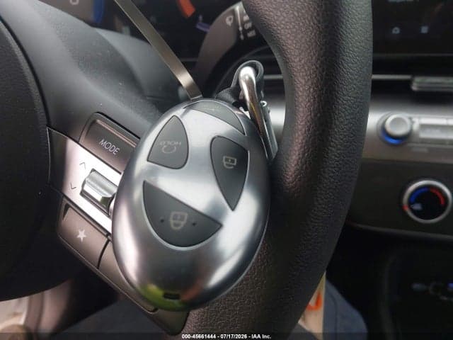 2025 HYUNDAI KONA SE 11