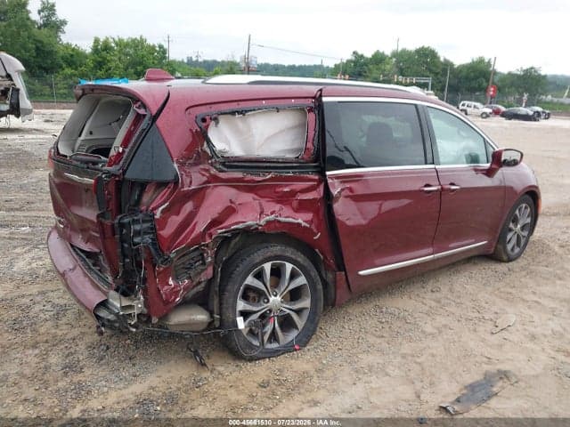 2017 CHRYSLER PACIFICA LIMITED 4