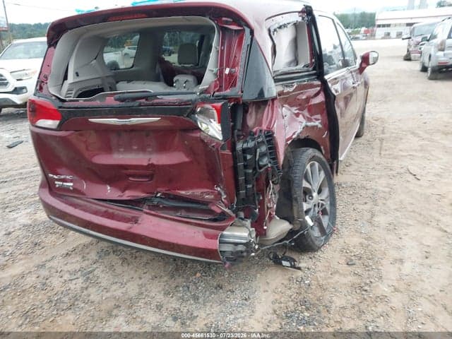2017 CHRYSLER PACIFICA LIMITED 6