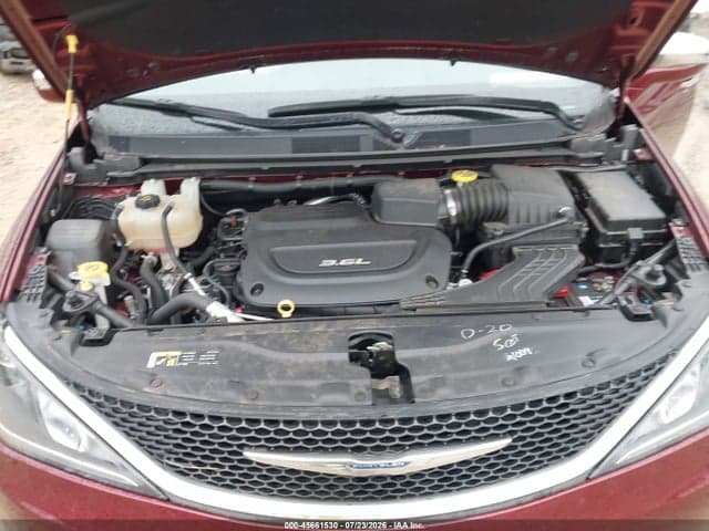 2017 CHRYSLER PACIFICA LIMITED 10