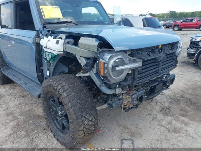 2025 FORD BRONCO OUTER BANKS 6