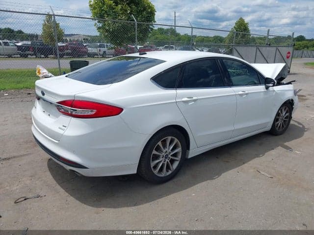 2017 FORD FUSION SE 4