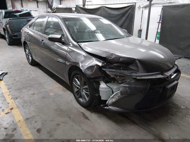 2017 TOYOTA CAMRY SE - 1