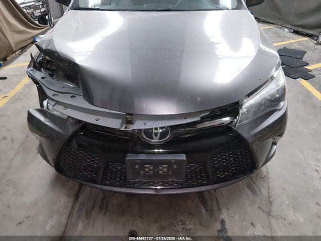 2017 TOYOTA CAMRY SE 6
