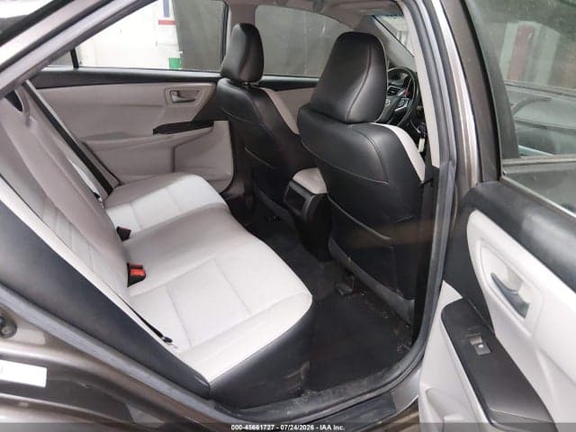 2017 TOYOTA CAMRY SE 8
