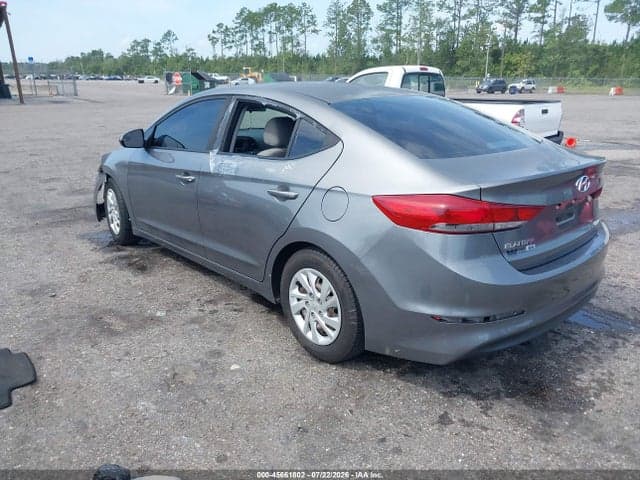 2018 HYUNDAI ELANTRA SE 3