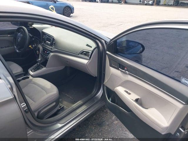 2018 HYUNDAI ELANTRA SE 5
