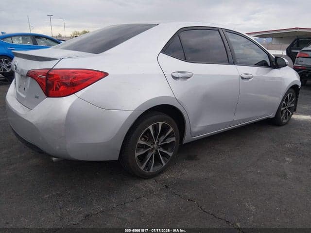 2017 TOYOTA COROLLA SE 4