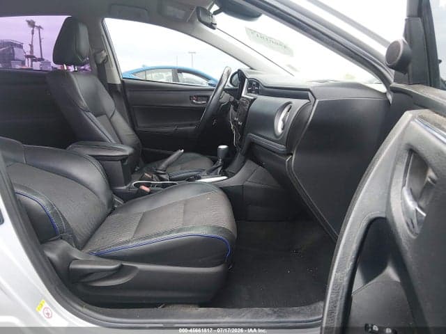 2017 TOYOTA COROLLA SE 5