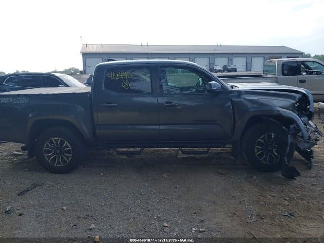 2021 TOYOTA TACOMA TRD SPORT 12