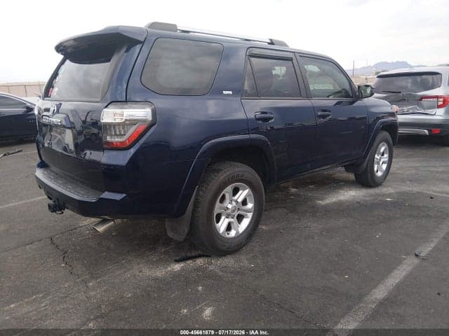 2023 TOYOTA 4RUNNER SR5 4