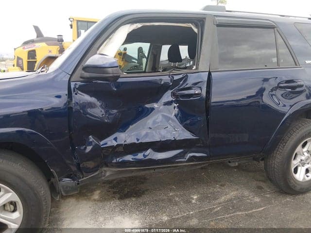 2023 TOYOTA 4RUNNER SR5 6