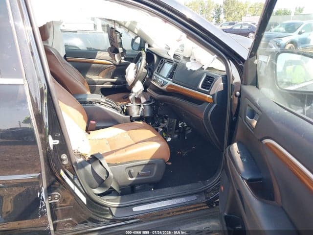 2019 TOYOTA HIGHLANDER LIMITED PLATINUM 5