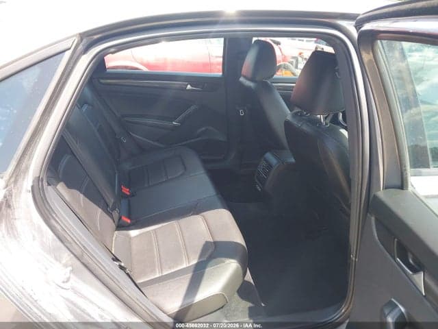 2021 VOLKSWAGEN PASSAT 2.0T R-LINE 8