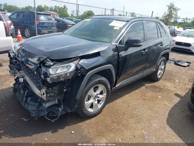 2019 TOYOTA RAV4 XLE 2