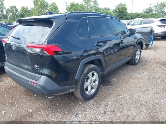 2019 TOYOTA RAV4 XLE 4