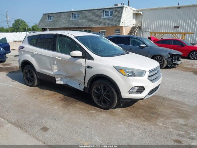 2017 FORD ESCAPE SE 1