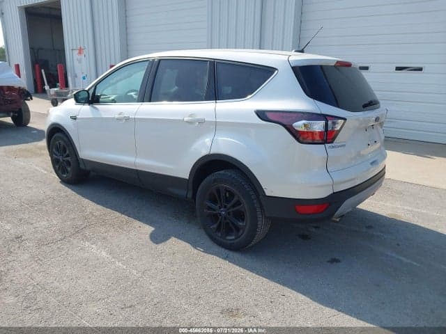 2017 FORD ESCAPE SE 3