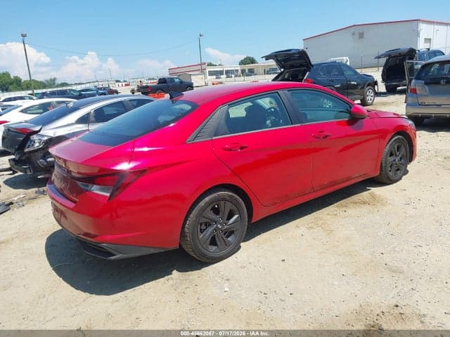 2023 HYUNDAI ELANTRA SEL 4