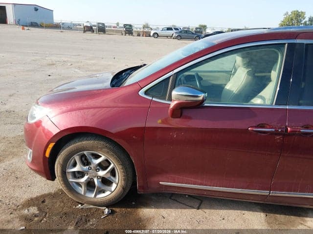2017 CHRYSLER PACIFICA LIMITED 17