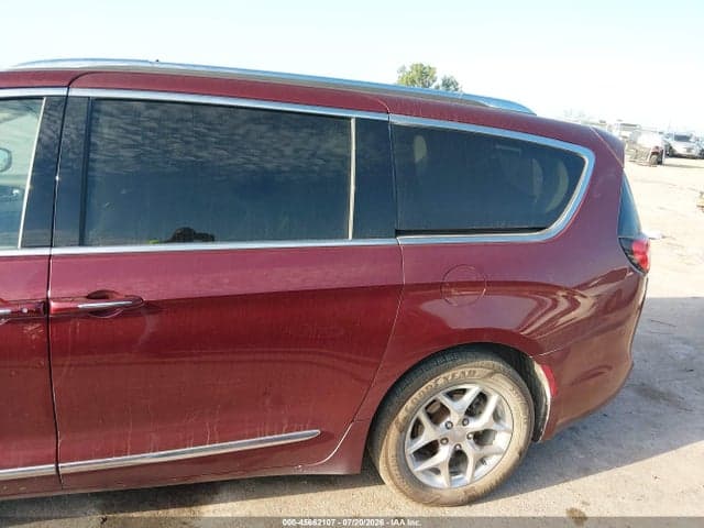 2017 CHRYSLER PACIFICA LIMITED 18