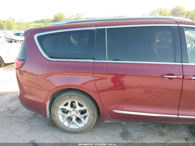 2017 CHRYSLER PACIFICA LIMITED 20