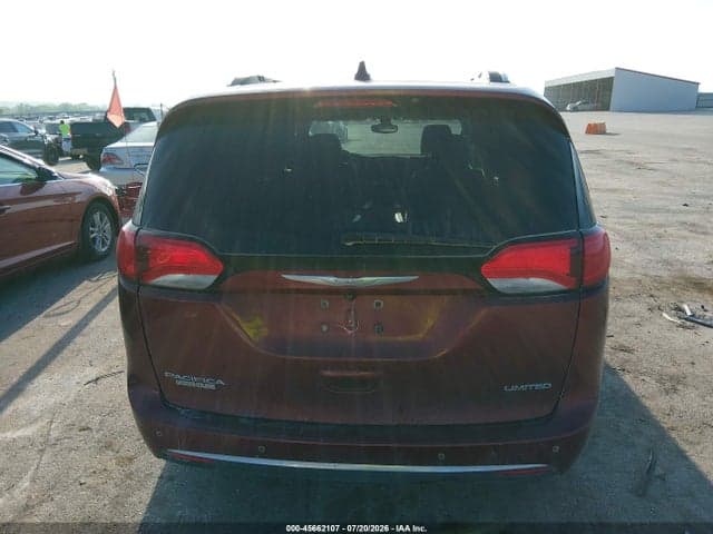 2017 CHRYSLER PACIFICA LIMITED 21