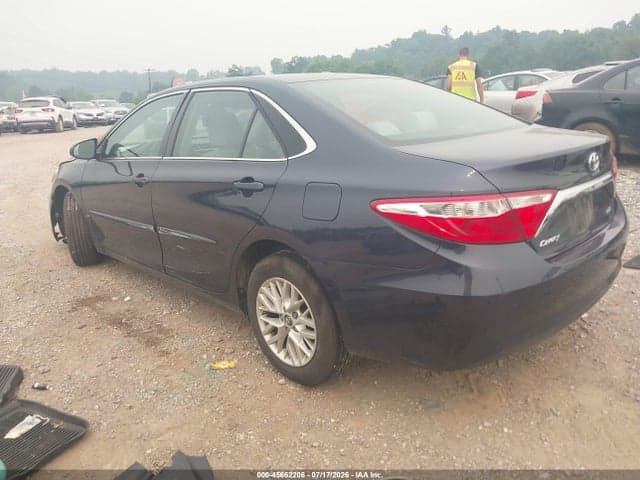 2017 TOYOTA CAMRY LE 3