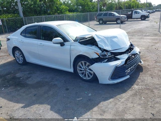2024 TOYOTA CAMRY LE 1